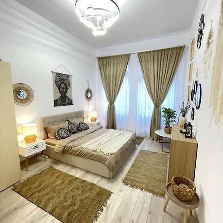Apartament In Centrul Istoric Oradea Exterior foto